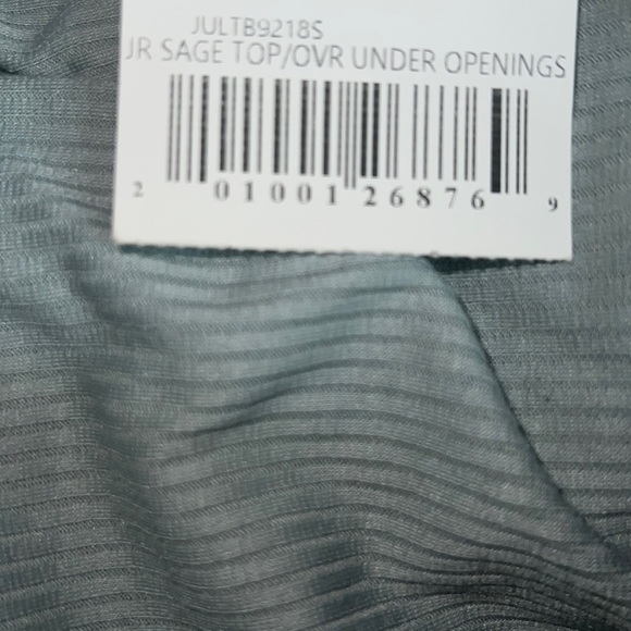 Medium sized teal ribbed, crop cut out shirt brand new never worn - Picture 4 of 4